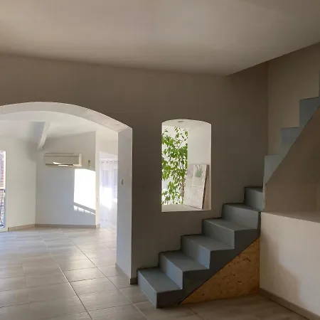 Сasa de vacaciones Maison De Village Atypique